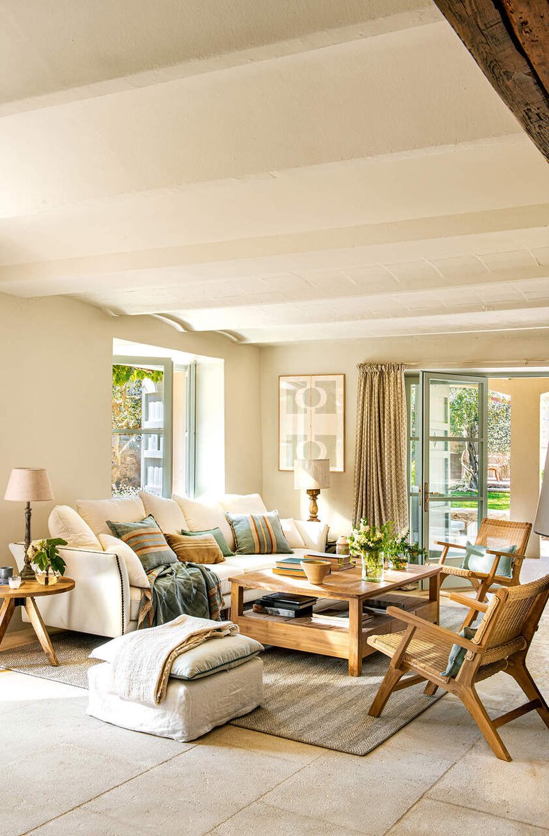 ElMueble's tweet image. ¿Puede un salón pequeño tener encanto? Sí, y buena prueba de ello son estos ejemplos.