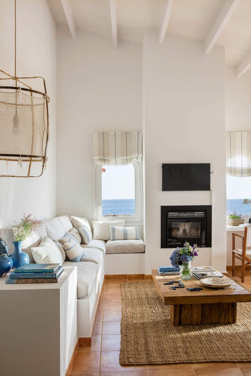 ElMueble's tweet image. ¿Puede un salón pequeño tener encanto? Sí, y buena prueba de ello son estos ejemplos.