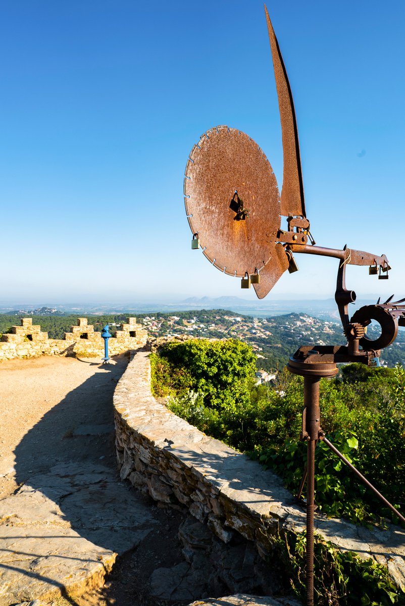 Detalls que fan únic al mirador més emblemàtic de #Begur: el Castell! 🏰

ℹ️ visitbegur.cat

@BegurEsAutentic @costabrava
#beguresautentic #visitbegur #visitemporda #incostabrava