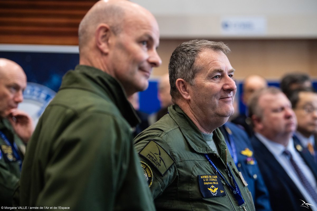 Chef d'état-major armée de l'Air et de l'Espace tweet media