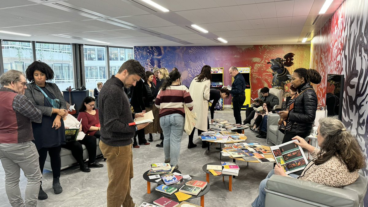 FondationOrange (@fondationorange) on Twitter photo 📚La #FondationOrange organisait ce jour, son « quart d’heure de lecture national » avec les salariés du siège social d’@Orange, à <a href="/Issylesmoul/">Ville d'Issy-les-Moulineaux</a>.
👏🏼Un succès pour cette nouvelle édition.
#12marsjelis <a href="/MinistereCC/">Ministère de la Culture 🇫🇷</a> <a href="/LeCNL/">CNL - Centre national du livre</a> <a href="/presseorange/">Service Presse Orange</a> <a href="/fcosson2/">francoise cosson</a> <a href="/Francoisefern/">Francoise Fernandes</a> 📚La #FondationOrange organisait ce jour, son « quart d’heure de lecture national » avec les salariés du siège social d’@Orange, à <a href="/Issylesmoul/">Ville d'Issy-les-Moulineaux</a>.
👏🏼Un succès pour cette nouvelle édition.
#12marsjelis <a href="/MinistereCC/">Ministère de la Culture 🇫🇷</a> <a href="/LeCNL/">CNL - Centre national du livre</a> <a href="/presseorange/">Service Presse Orange</a> <a href="/fcosson2/">francoise cosson</a> <a href="/Francoisefern/">Francoise Fernandes</a>