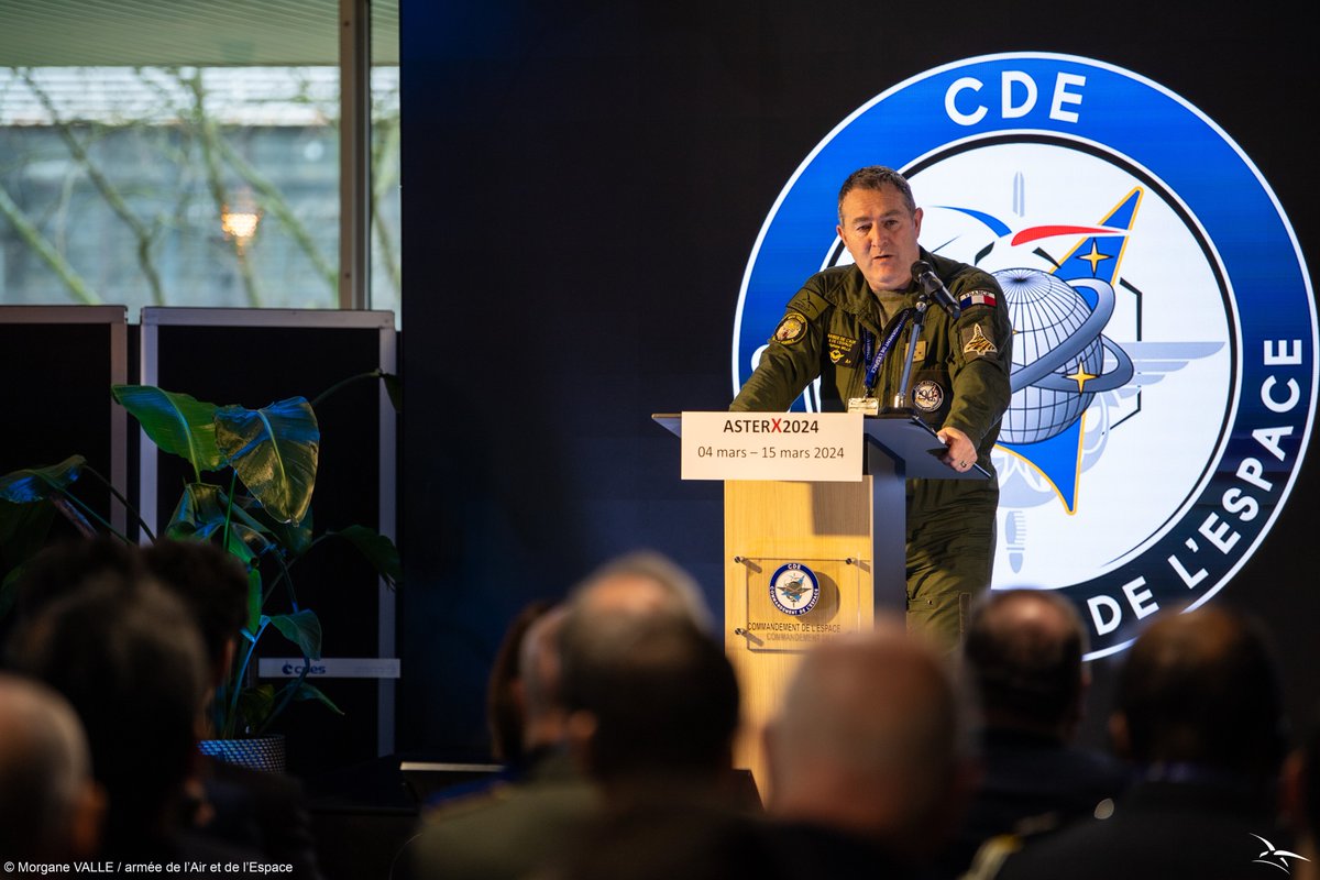 Chef d'état-major armée de l'Air et de l'Espace tweet media