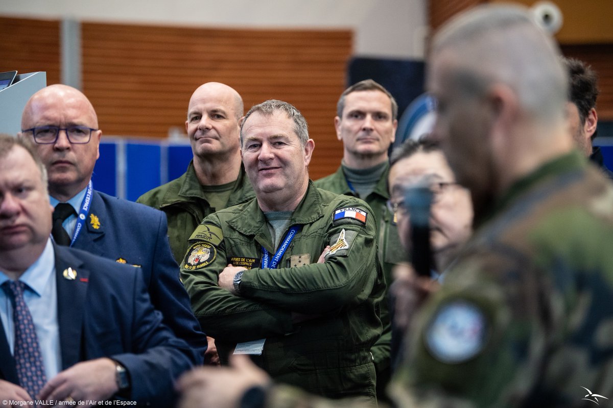 Chef d'état-major armée de l'Air et de l'Espace tweet media