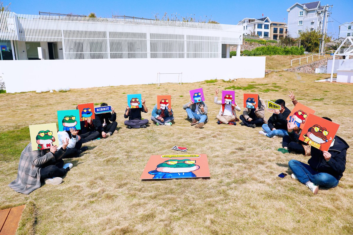 hejjason1's tweet photo. 给bitcoin frogs过了一周年生日甚是难忘，感谢在幕后支持的DOOOOONG,给大家准备了N多惊喜，把我们的聚会主题铭刻在了btc上，非常硬核的纪念和记录我们bitcoin frogs一周年。也感谢frogtoshi的支持，因着bitcoin frogs让我们每个人变得更好！致敬 @Frogtoshi_ @BitcoinFrogs https://t.co/pM4o7uRQy4