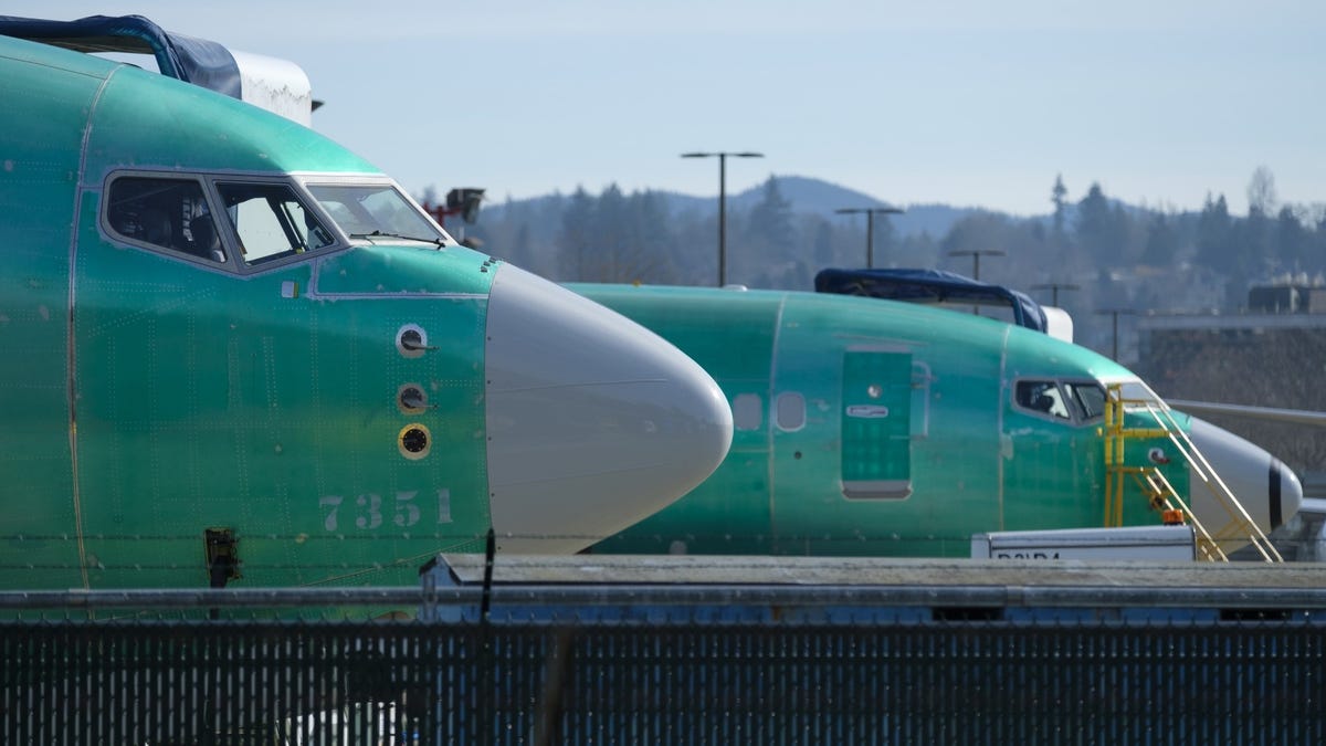 Hotel Keycards And Dawn Dish Soap Used In 737 Max Production As Boeing Fails 33 FAA Safety Checks jalopnik.com/hotel-keycards…
