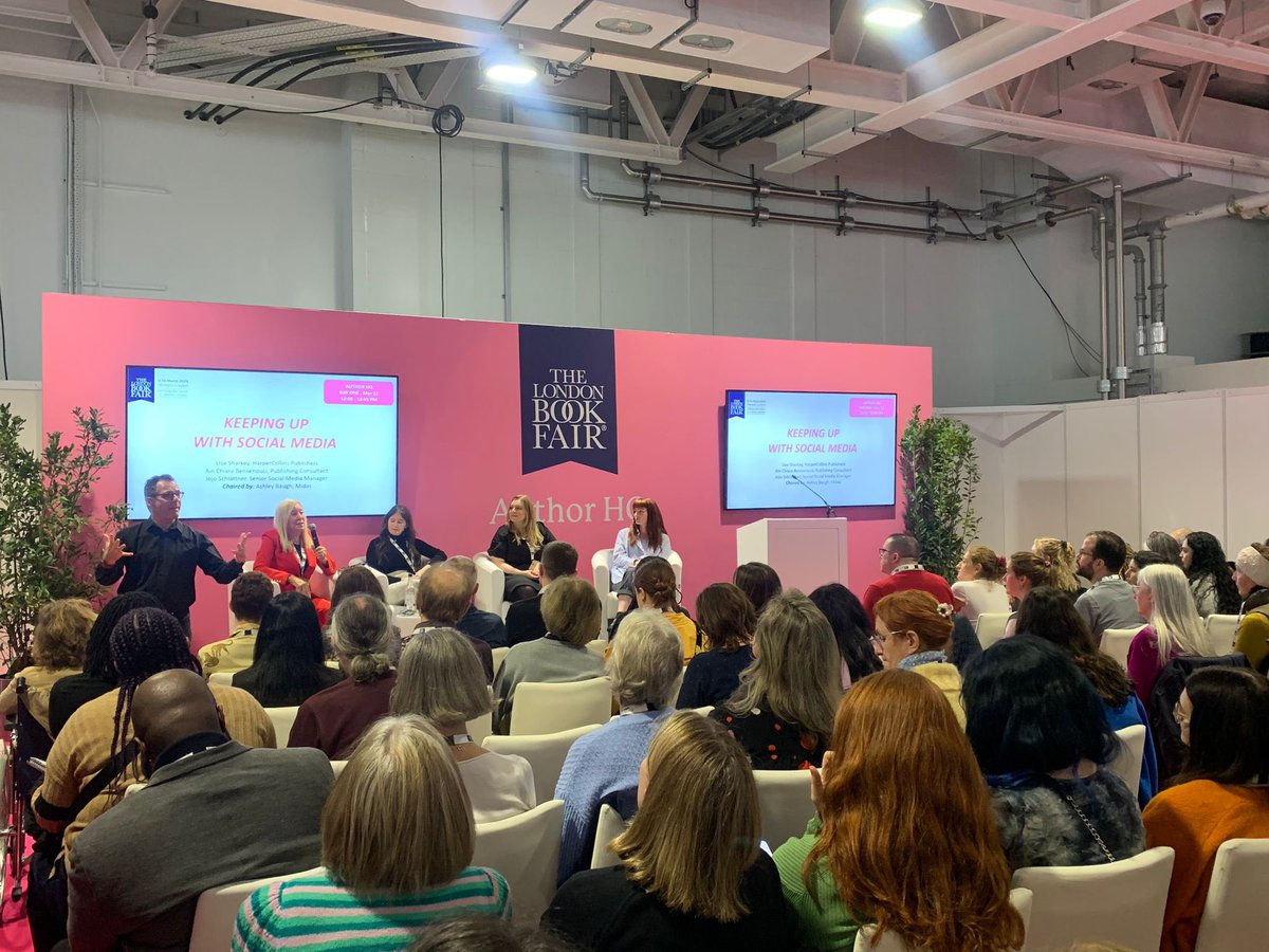 “Just speak your truth… and really have fun with it!” - @lisasharkey An expert panel, featuring @lisasharkey, @AinChiara, Jojo Schlattner & Midas’ own @Baughly, share their top social media tips for authors at @LondonBookFair’s Author HQ 📱📚 #LBF24