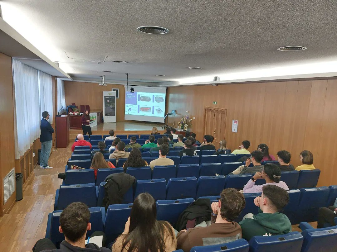 EmpleoUgr's tweet photo. Open Day de Valeo. Agradecemos a Valeo su presencia en la UGR en busca de nuevos talentos para incorporar a su empresa.#empleougr #fcciencias #canalugr #practicasuniversitarias #medialabugr #valeogroup https://t.co/gJ3U12lxDC