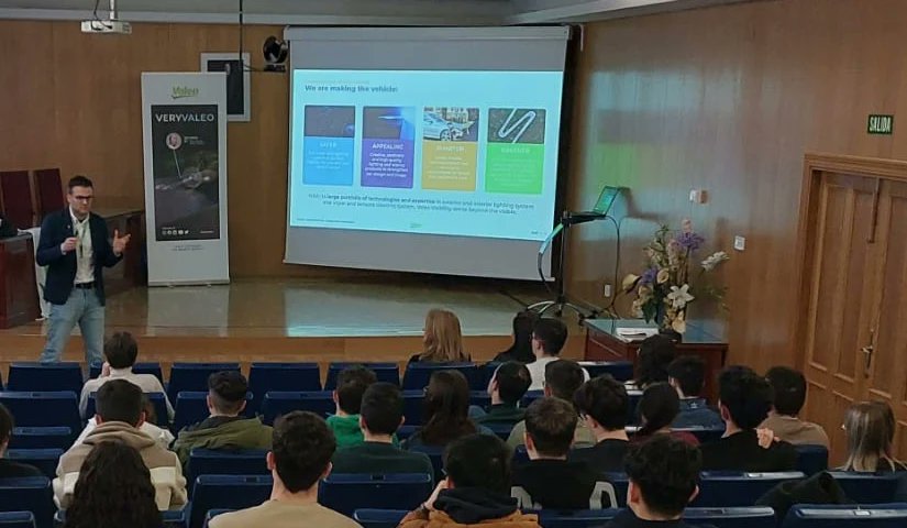 EmpleoUgr's tweet photo. Open Day de Valeo. Agradecemos a Valeo su presencia en la UGR en busca de nuevos talentos para incorporar a su empresa.#empleougr #fcciencias #canalugr #practicasuniversitarias #medialabugr #valeogroup https://t.co/gJ3U12lxDC