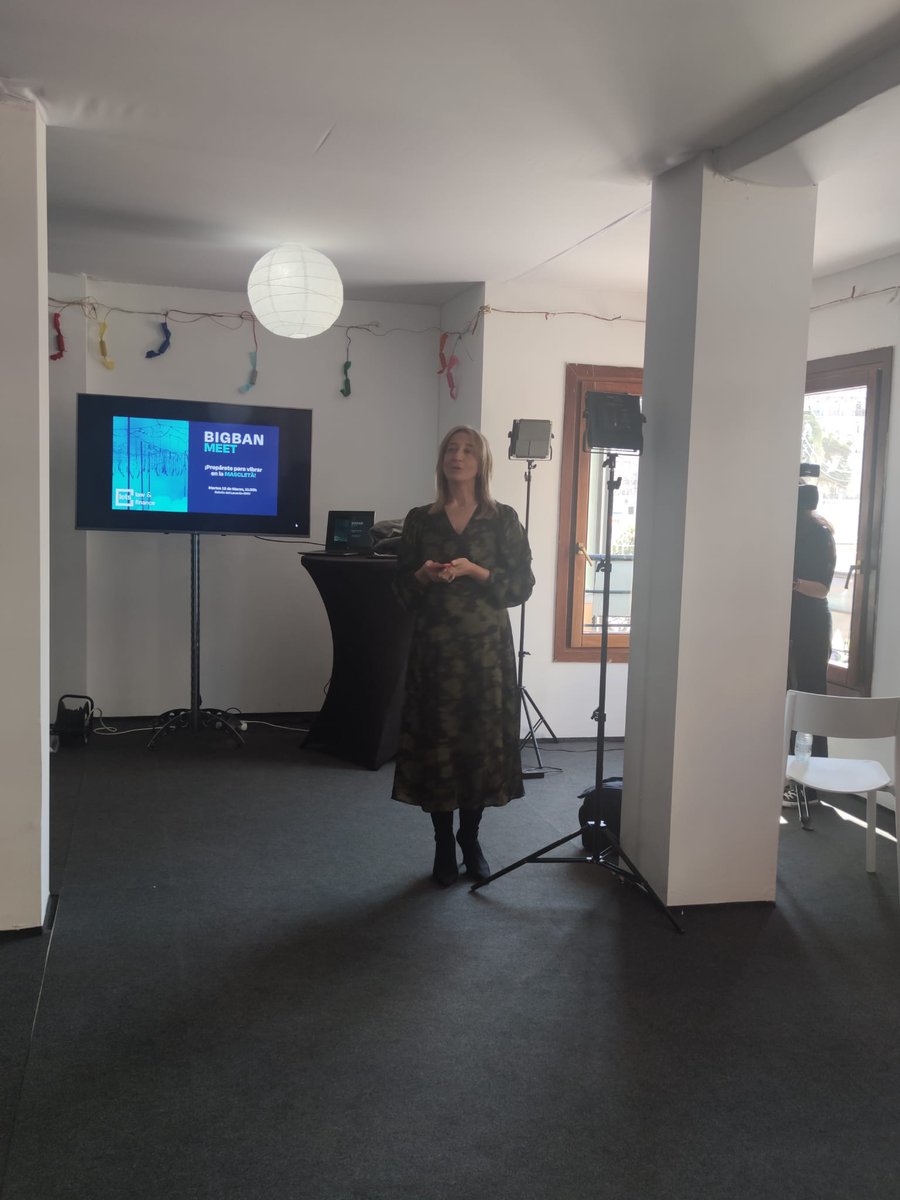 BIGBANInversion's tweet image. 🗣️ #BIGBANMeet⎥Evento Mascletà 🧨

💡 Presentación de #BIGBANAnnualReport
🧨 Mascletà
😉 Piscolabis + Networking

🙌🏼 Gracias a @Letslawfirm &amp;amp; #Letsfinance por hacerlo posible

#BIGBANMeet #Mascletà #BIGBANAnnualReport #inversión #tendencias #networking