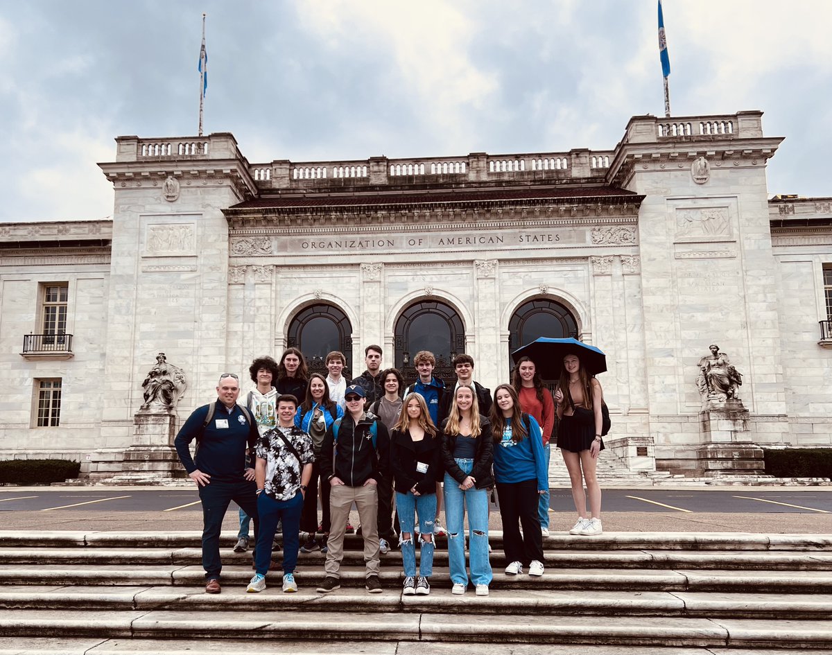 Earlier this month, the LGHS 12th-grade Model OAS (Organization of American States) class took a trip to Washington, D.C. The main aim of the trip was to dive deeper into understanding the workings of the OAS and to gear up for the upcoming Model Assembly in June.