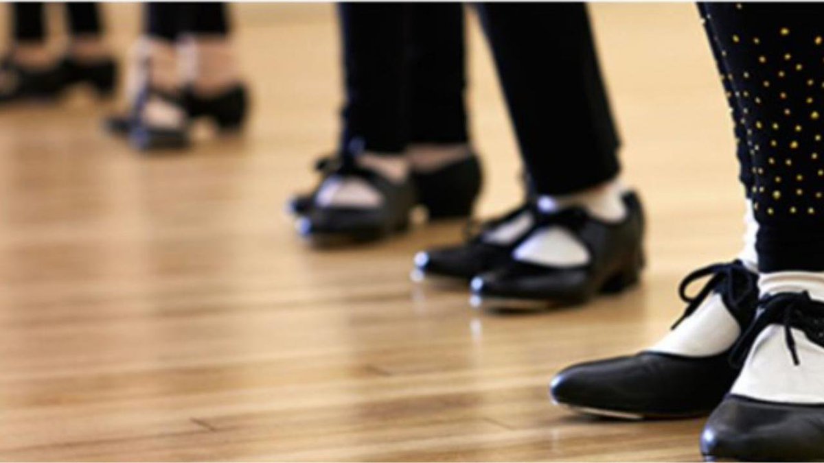 RDGWhatsOn's tweet photo. Tap Classes at @RisingSunArts start up again next week, courtest of @LieBackAmerica. It's a small, friendly and welcoming class where you'll learn fun routines to musical theatre tunes.

£60 for the full 6-week term, or £35 to drop-in to any three classes.
https://t.co/B9eJdnmZws https://t.co/jVqpywYWbq