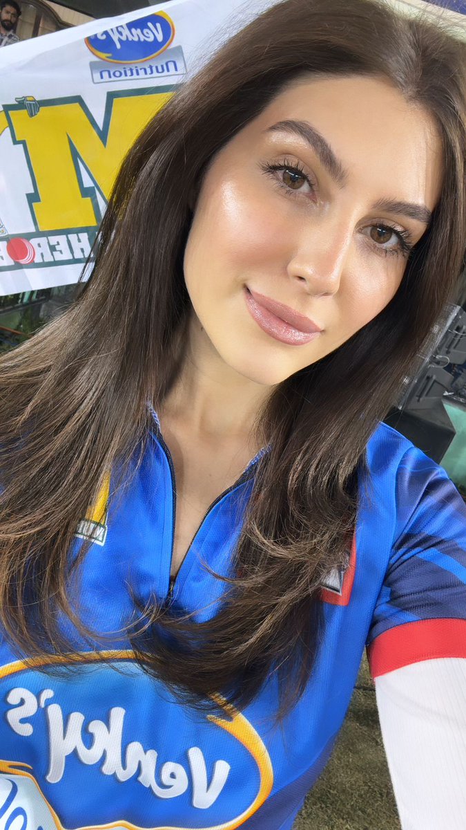 UrbanAsian's tweet image. . @_iamnaaz_ as one of the #BrandAmbassadors along side @BeingSalmanKhan urbanasian.com/featured/2024/…