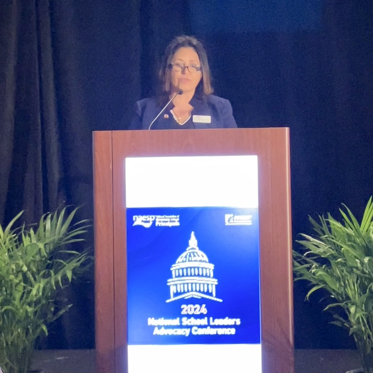 Day 2 begins with an address by @NAESP President and NYC Principal @CaraballoSuarz strengthening our resolve to be forceful advocates for Principals across the nation. @nycespa is proud and ready! #PrincipalsAdvocate @followcsa @saanys