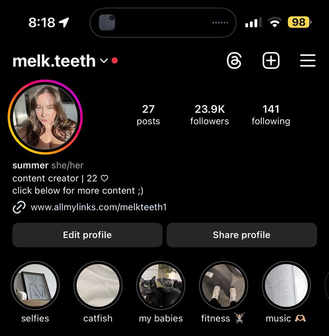 hi can we pretty please get to 24k on my instagram? i&rsquo;d love to have you follow me 🤭 link to follow is