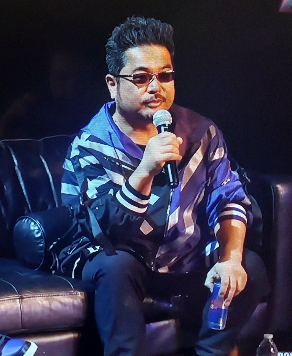 FeevaFreya's tweet photo. Dear mister Harada, when can I buy this awesome Jacket from Reina? 🥺 I need it in my life! https://t.co/LhhoKlHCUH