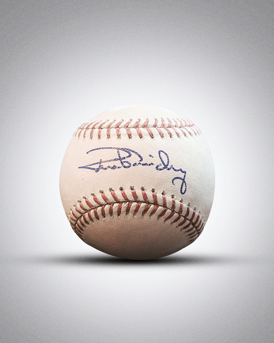 Bid now on this baseball by signed Yankees legend Ron Guidry! All proceeds go to bringing Bhutanese athletes to New York to watch a Renegades game! 👇desktop.livesourceapp.com/home;county=Du…