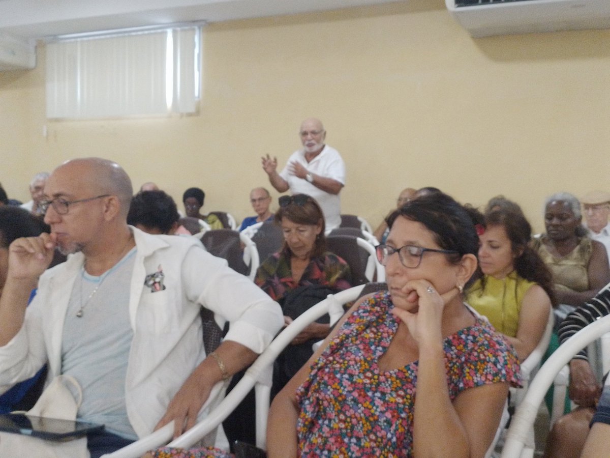 📻🇨🇺🎙Los trabajadores de la emisora nacional Radio Habana #Cuba,  examinaron este lunes en su balance, el trabajo realizado durante 2023.
   #SindicatoICS     #PorCubaJuntosCreamos