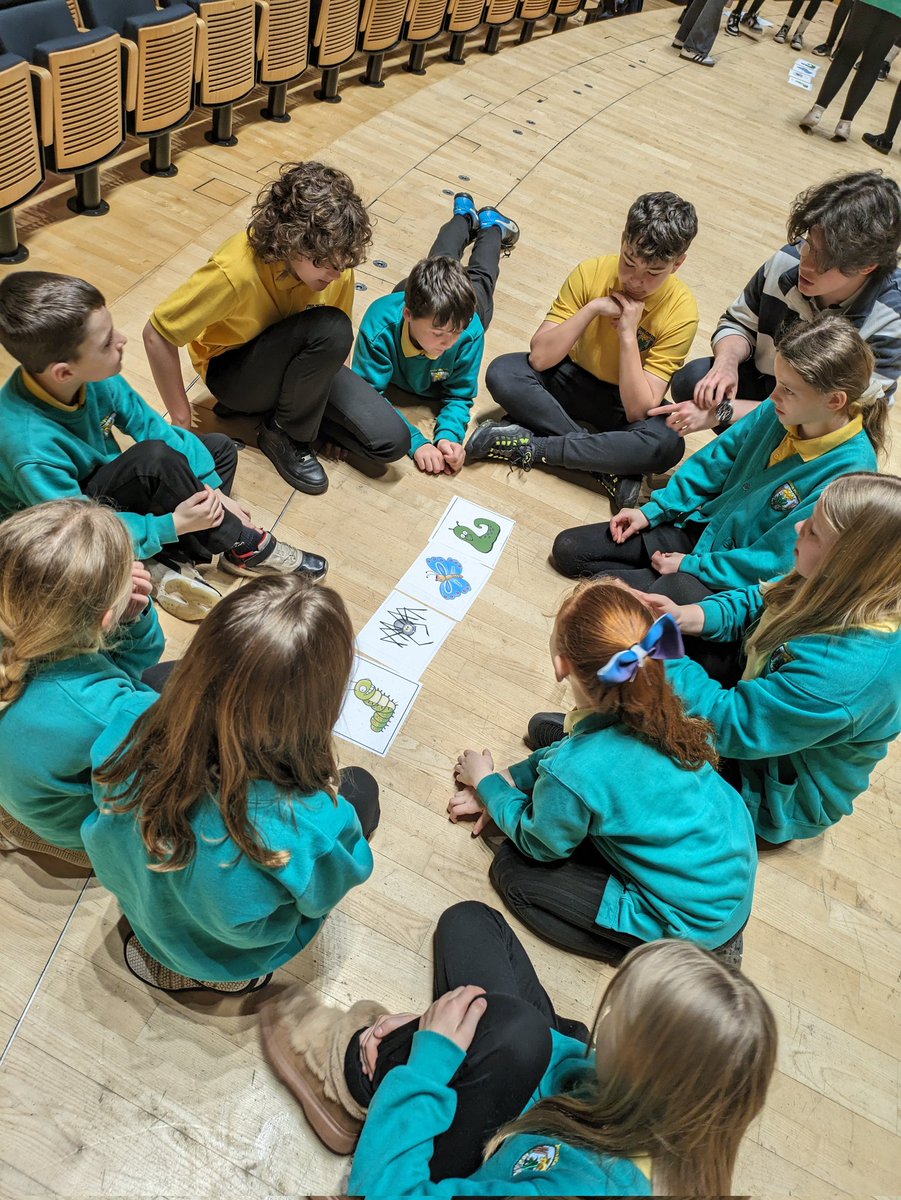 cpa_evans's tweet photo. Diolch am weithdy ffab gan @ColegCerddDrama bore ma! Bl 5 a 6 wedi mwynhau y sesiwn rhythmau 👏🎶👏
Thanks @ColegCerddDrama for a fab workshop this morning! Years  5 and 6 enjoyed the session about rhythms 👏🎶👏 https://t.co/DbgFLJSDiD