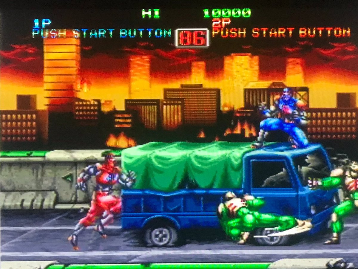 sekiro_51's tweet photo. NEO GEO AES エイトマン起動🕹奥から近づいてきて大写しになる8マン カッコいい👍タイトル画面なんか英語で言ってるな😅デモ画面青が1Pで赤い方が2Pだけどどっちも胸のマークは判別できない文字になってるみたい👀左右対象にしてメモリを節約?🤔
#ネオジオ #NEOGEO #SNK
#8マン #8man #Eightman https://t.co/H0UepnfjK1