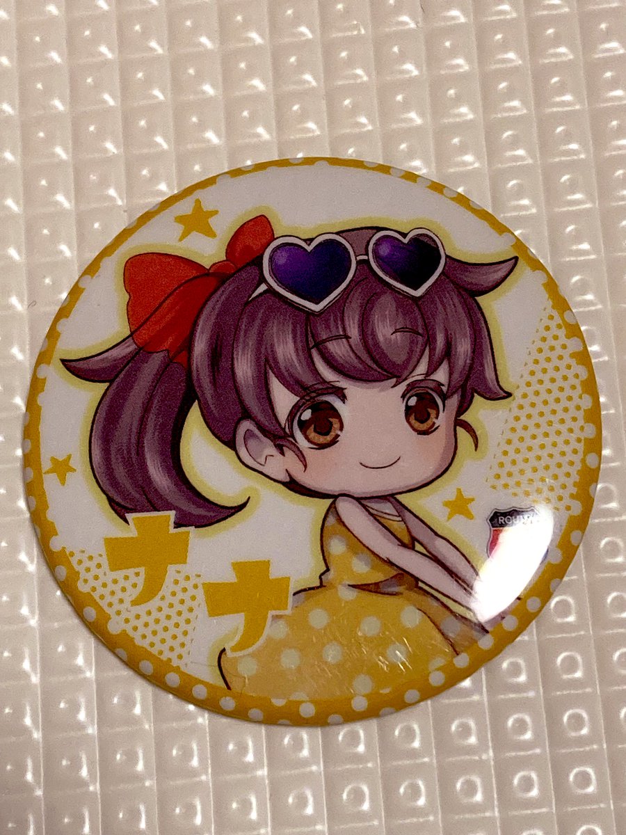 nanarainbow0725's tweet photo. この前もらった缶バッチ、可愛過ぎない💛？　
#ROUTE23
#nana https://t.co/8vsmJuaLHr