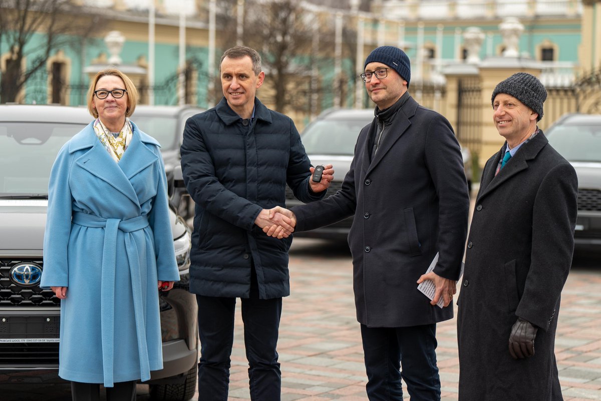 Ukraine🇺🇦 received 12 vehicles for community health providers from @WHO. We work to implement the best solutions so that patients can receive all the necessary support under any circumstances. ✅ 32 teams provided more than 80k consultations to over 2k people since February 2022