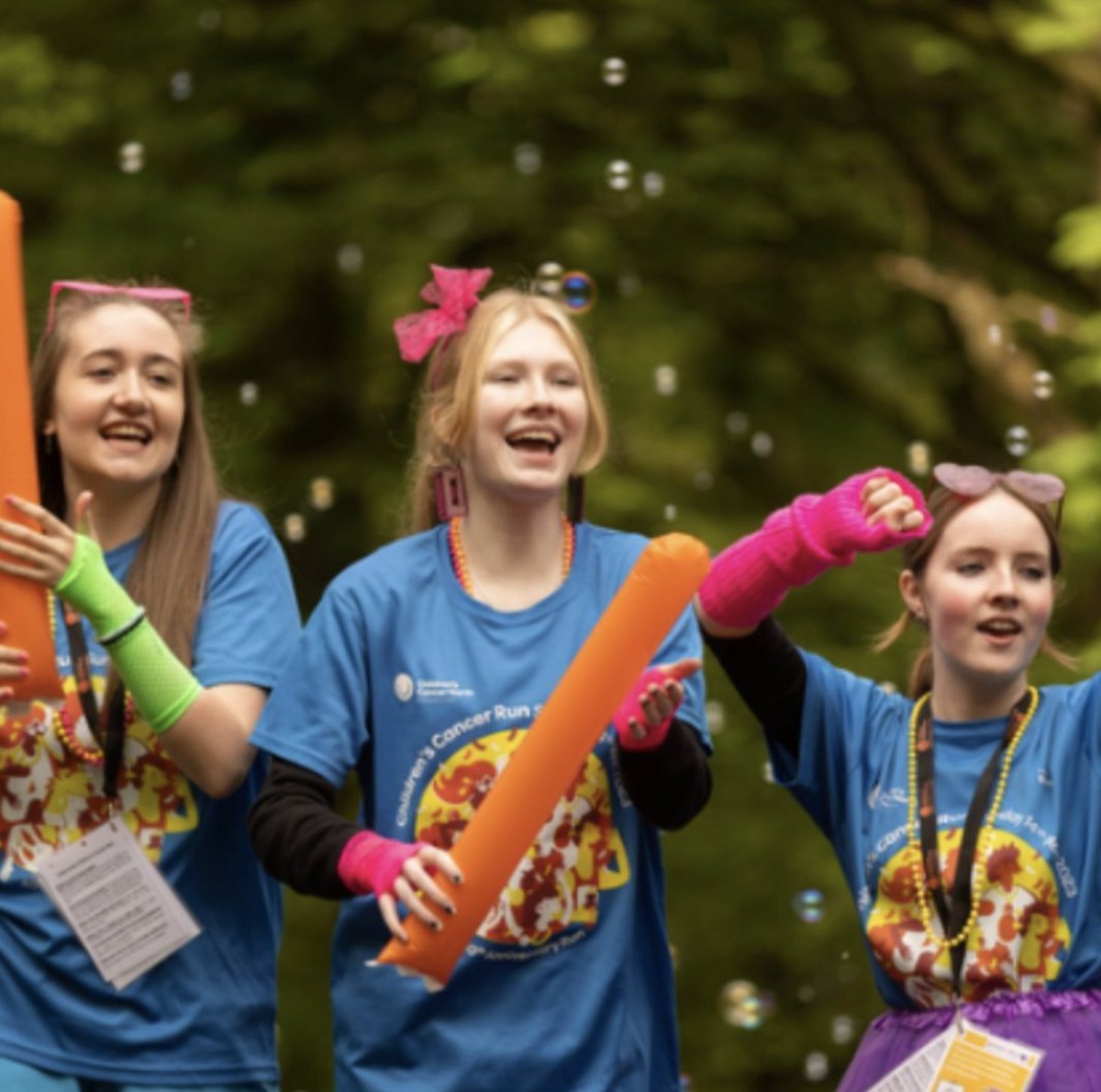 We need your help! We're looking for Children's Cancer Run volunteers to help on Sunday 19th May. Roles include waving off runners, staffing the Event Info area, car park marshalling & much more! 📧 Contact neville@childrenscancernorth.org.uk by March 31st to discuss.