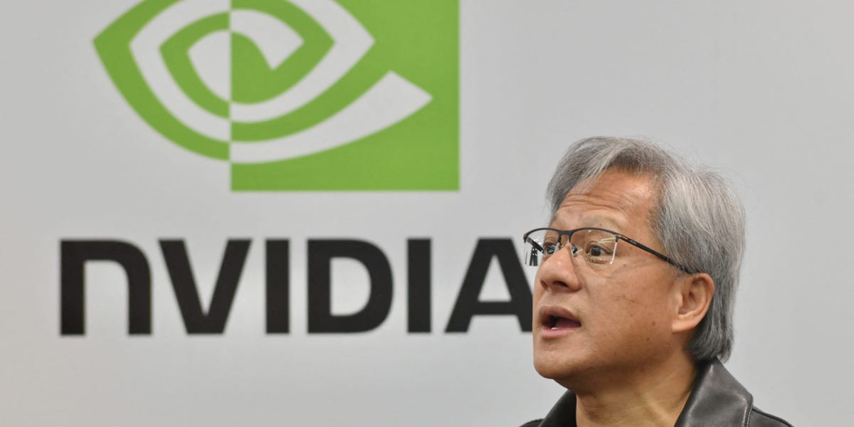 IberraAlan's tweet photo. "Nvidia no solo apuesta por chips en la última tendencia de AI, sino también por otras tecnologías impactadas. La diversificación es clave en la era de la inteligencia artificial. #AI #Tecnología"

https://t.co/N2ayeNypJu https://t.co/5PePSPpKtR