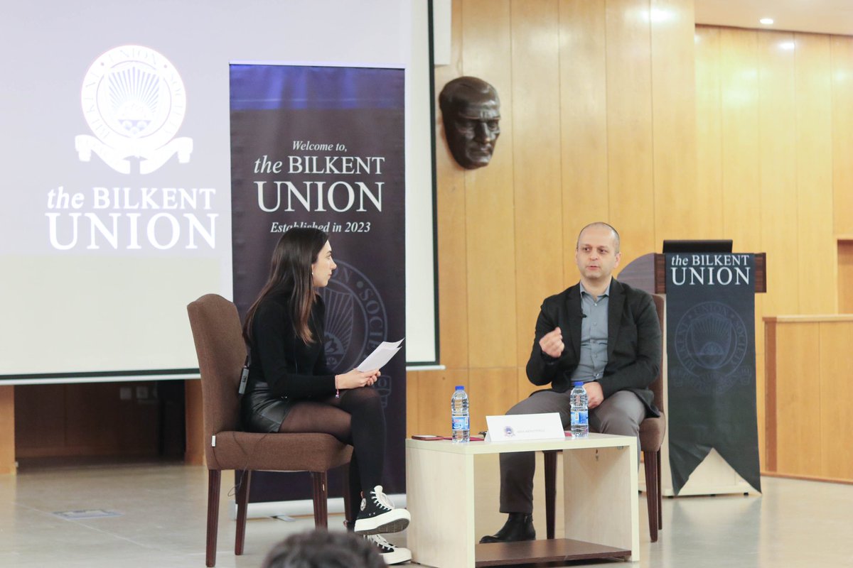 TheBilkentUnion's tweet photo. “Yapay Zeka Nerede, Nereye Gidiyor?” adlı etkinliğimizden kareler. Değerli konuşmacımız Arda Mevlütoğlu’na (@orko_8) ve bütün katılımcılarımıza teşekkür ederiz. https://t.co/GZk6a1NUkG