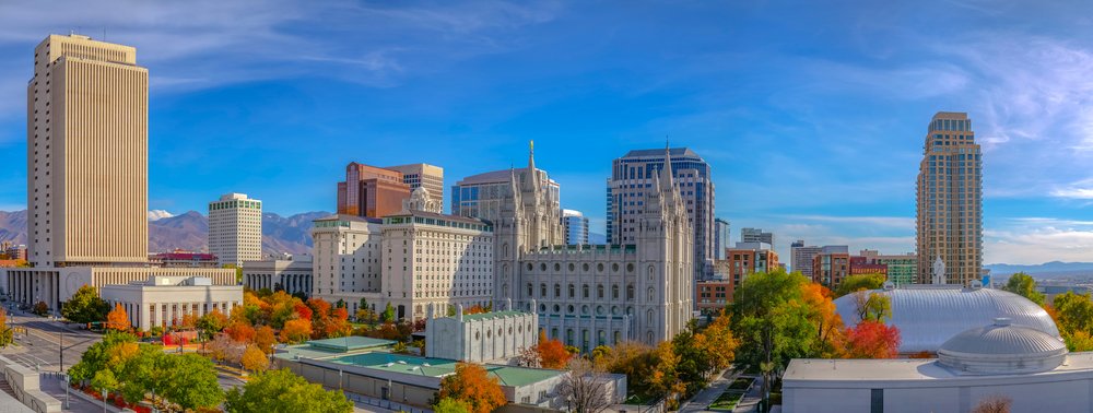 FD1conference's tweet photo. From Day One Salt Lake City is happening today! #FD1SLC brings a series of sessions on building a culture for workers and companies to thrive in times of change. #FD1Conference https://t.co/NQe6oYE6uf https://t.co/PBlT4UdXe5