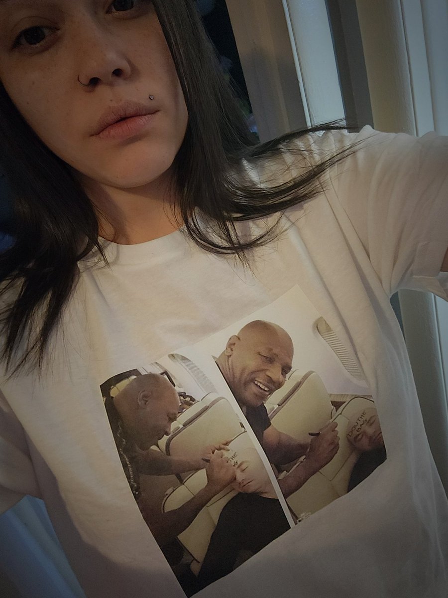 SmokedOutKitten's tweet photo. @MikeTyson  Thanks for being my new favorite shirt 🥊💥
#therealheavyweight https://t.co/Rk9SlXONBH