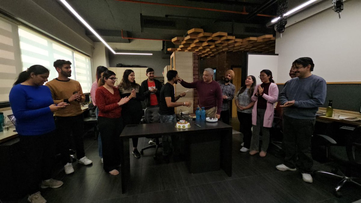 PartnersAd's tweet photo. Cheers to the man of the hour, Dharam! 🎉 May your day be as brilliant as your smile and as sparkling as your spirit. Happy Birthday! 🎂✨

#BirthdayCheers #HappyBirthday #Birthdaycelebration #Celebrations #Birthday #Cake #BirthdayParty https://t.co/eiTdBSsQGs