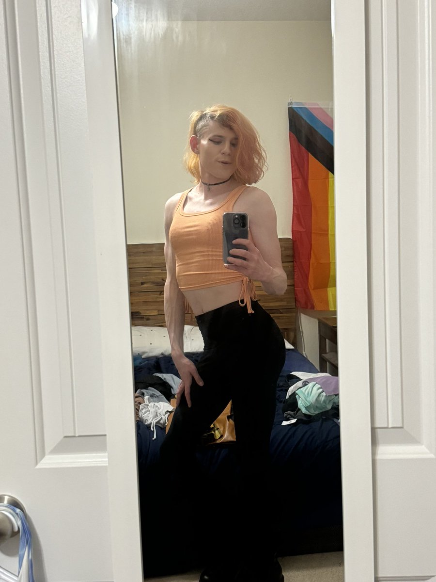 I promise I didn’t plan for the tank top to match my hair😅