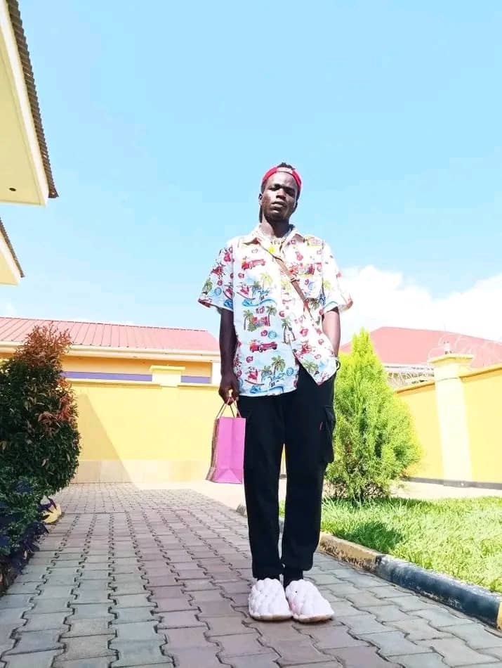 Brian__Skid's tweet image. Meet @conspiano1 aka Oluwa From Kitgum Acholi Land, He's The Guy Behind The Trending Song In Northern Uganda Titled #Monami

Conspiano Is Currently Working With #YBS_Record_Label
Check Out All His Music On YouTube Now Using This Link
youtube.com/@conspianooffi…