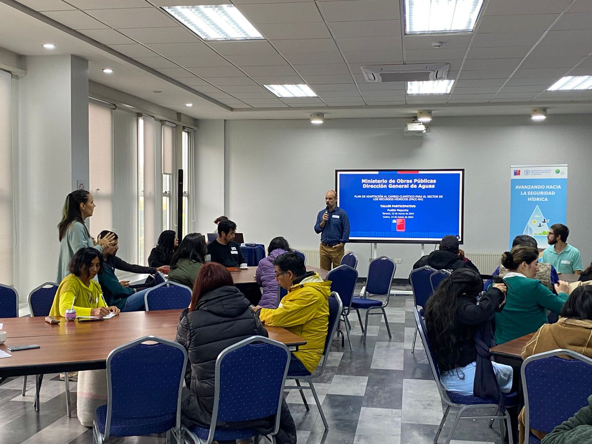 📷Ahora En #Temuco, dirigentes/as y representantes #mapuche participan de talleres para elaborar el Plan de Adaptación al Cambio Climático en Recursos Hídricos que lidera la DGA y #CONADI. Avancemos en #SeguridadHidrica ℹ️ Más información en bit.ly/talleres-parti…