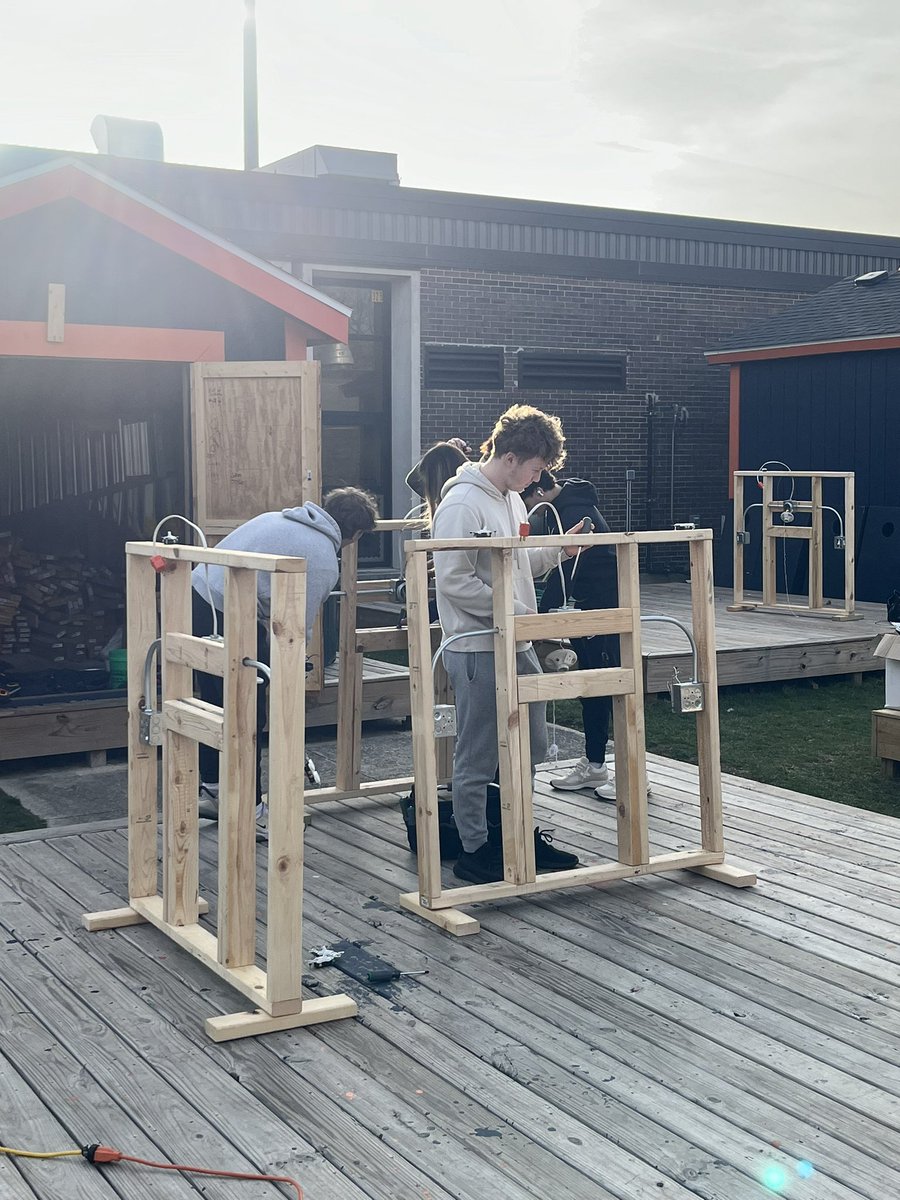 StaggMathConstr's tweet photo. Another great day of weather has math in construction learning about electricity! @StaggHighSchool @StaggSTEM https://t.co/k14Tj7uLo3