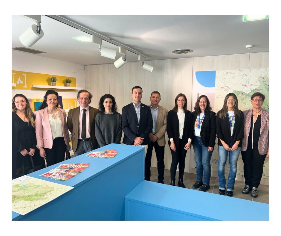 _aebia's tweet photo. Hoy se ha inaugurado la Oficina Comarcal de Turismo y Juventud en el corazón del Bajo Cinca! 🎉 Como Aebia, nos enorgullece gestionar este proyecto que promete impulsar el turismo y la juventud en la comarca.
#BajoCinca #Turismo #Aebia https://t.co/vM0ACUN9GQ