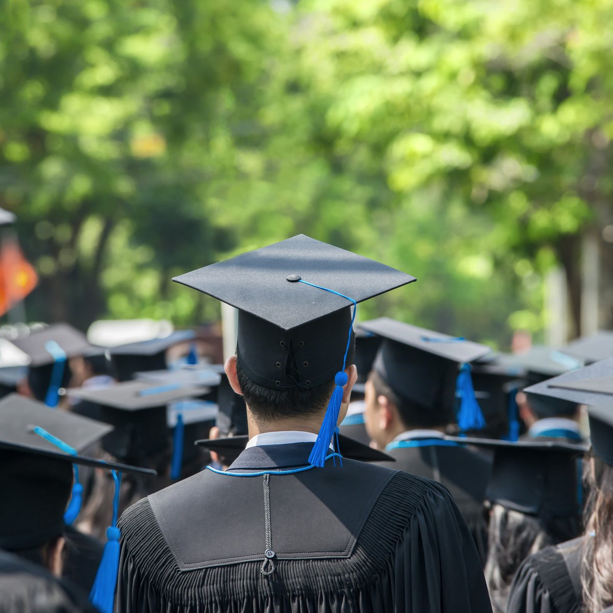 A new analysis of 5.8 million Americans published in @aerj_journal finds that earning a college degree is still a sound investment, although the rate of economic return varies across college majors and student demographics. @Silja10522962 aera.net/Newsroom/Resea…