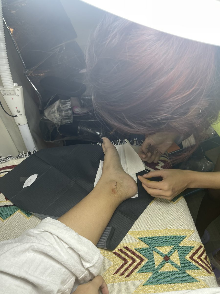 givemeinsummer_'s tweet photo. ที่หนึ่งในใจย่านปากคลอง จะไปเดท กินข้าว เหงามากก็ไปน้่งคุยกับเจ้าของร้านได้ หรือถ้าอยากได้รอยสักก็ไปชั้นสอง ร้านนี้ดีจริงๆ เป็นร้านที่ชอบมากกกกกกกก https://t.co/KiiprIp6U5