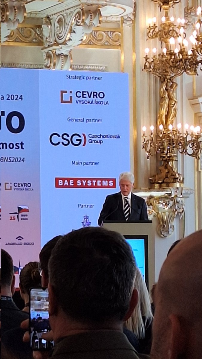 'Expanding the NATO was the right thing' William J. Clinton, on the occasion of the 25th anniversary of the 1999 NATO expansion 🇨🇿🇵🇱🇭🇺. Thank you,  Mr. President! #NBNS2024
