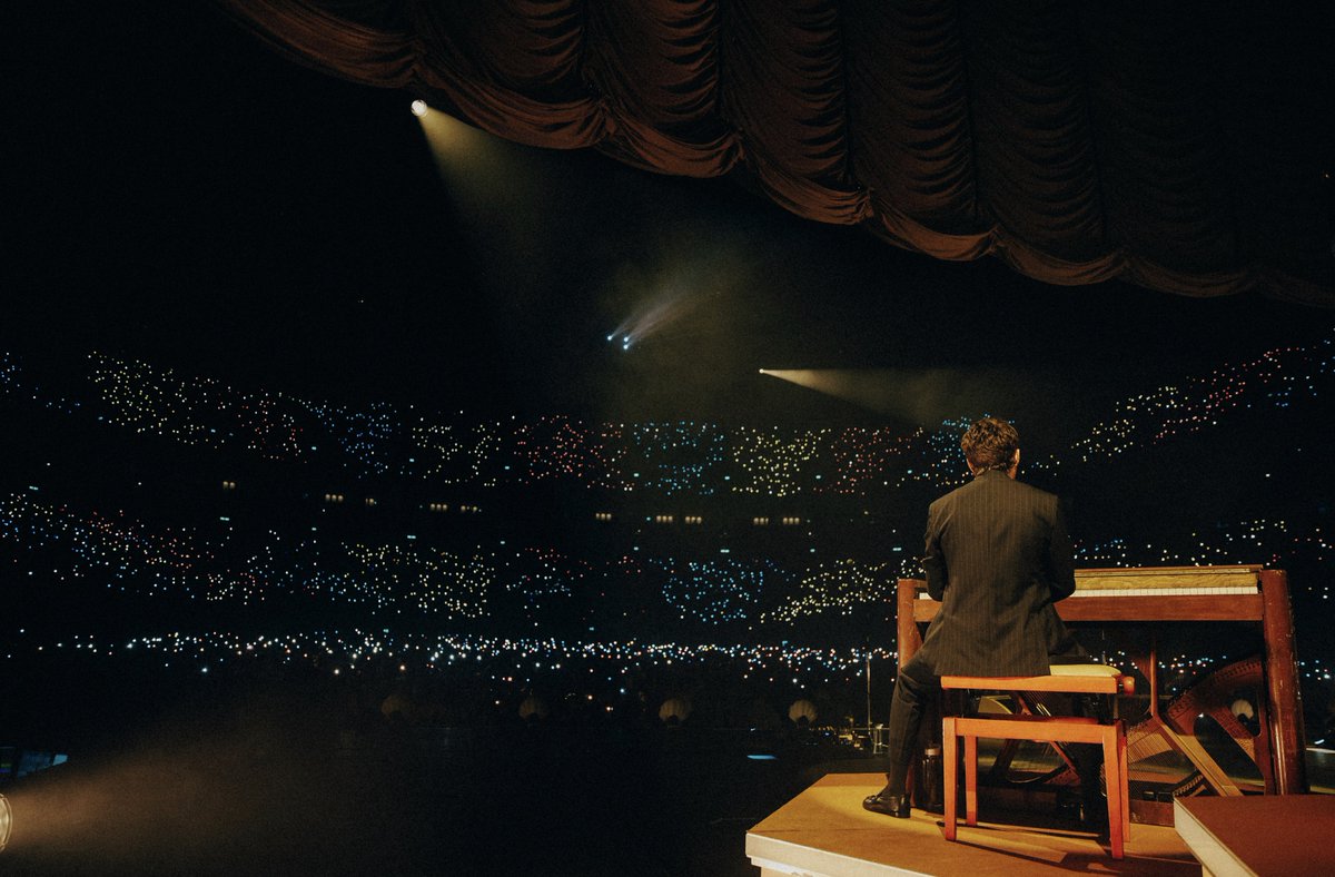 Niall Horan tweet media