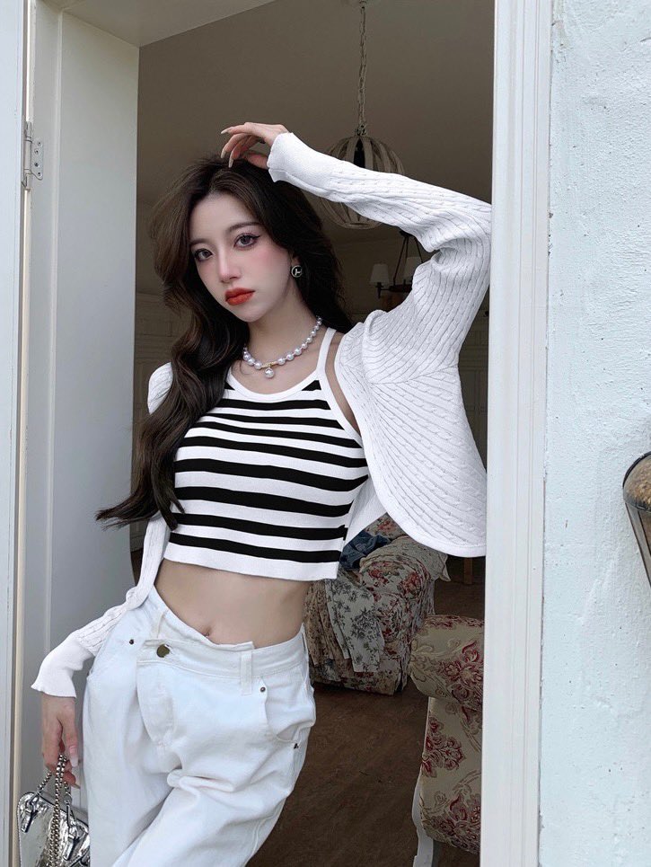 __B_e_e__'s tweet photo. ราคา 199฿
📮35฿
งานเซ็ทไหมพรม2ชิ้น เสื้อกล้ามไหมพรมลายทาง แมทกับเสื้อคลุมไหมพรม เนื้อผ้านิ่มยืด ใส่แล้วไม่ร้อน แมทกันแล้วน่ารักมาก ใส่ทำงาน ใส่เที่ยวได้หมดเล้ย💗
#เสื้อ #เสื้อผ้าแฟชั่น https://t.co/OBMycpImkS