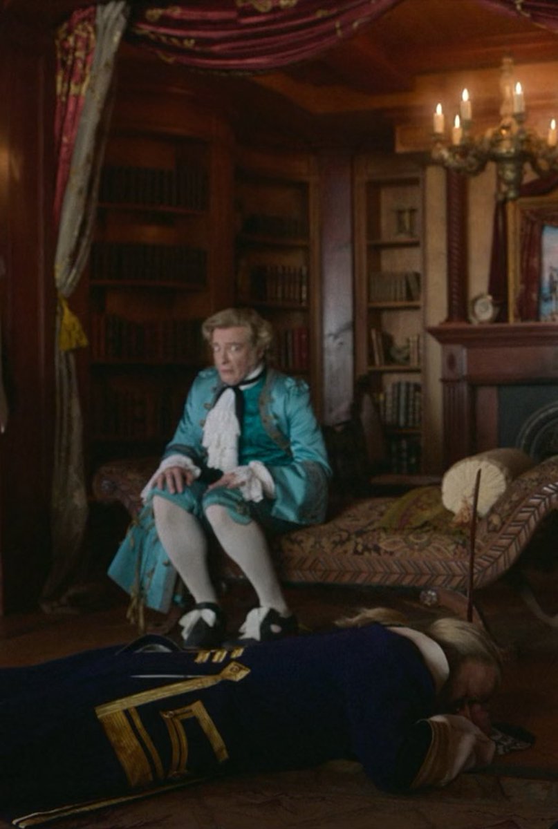 chaoticmulaney's tweet photo. stede bonnet, the gentleman pirate, now free, long may he roam

first vs last episode of our flag means death 🧎🏻‍♀️ https://t.co/tJ0vNHrkVT