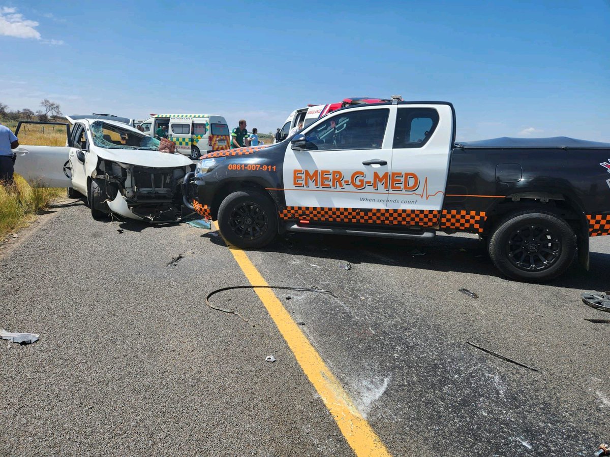 EMER_G_MED's tweet image. Our Operations teams have been busy with multiple serious motor vehicle collisions all over the country this last week.

Motorists are advised to exercise caution and drive safely at all times.

Emer-G-Med
#whensecondscount