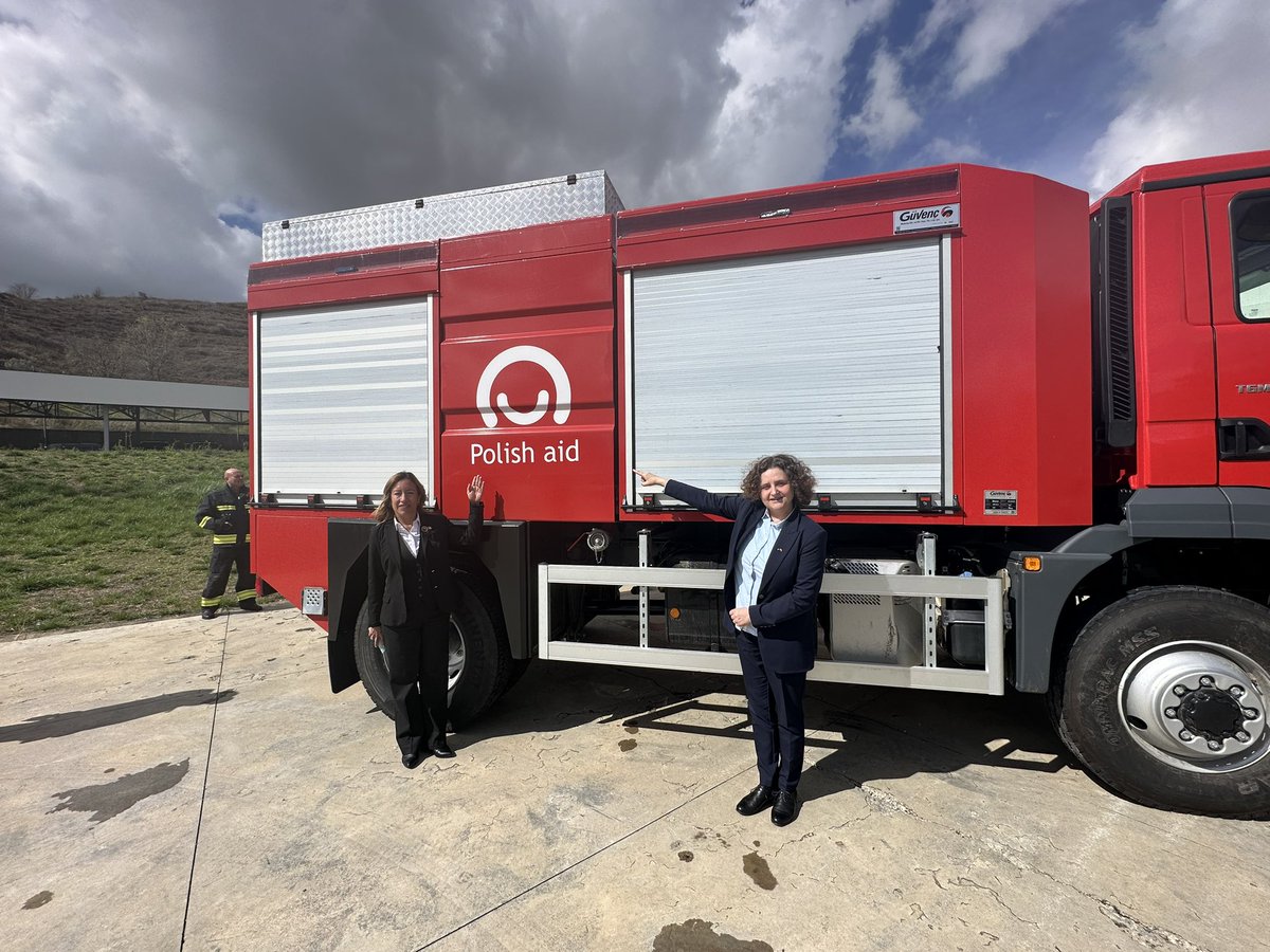 With the delivery of modern fire trucks to Lezha, Fier &Pogradec municipalities, we're boosting emergency response capabilities to protect citizens. Grateful to @PLinAlbania @polskapomoc for the partnership & funding. Thanks to @PuneteBrendshme @taulantballa 4 the cooperation