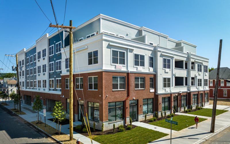 NewsByRENJ's tweet photo. From The Briefing: 3-12-24
New 51-unit #rental #building in #BoundBrook fetches $15 million, in #Veerman-brokered #deal
@walkerdunlop

https://t.co/untJtCwqR3

#NewJersey #NJ #TheDailyBriefing #RealEstateNJ #news #industrial #buy #sell #deal #commercial #CRE #NJCRE #RENJ https://t.co/bGc5shPtlL