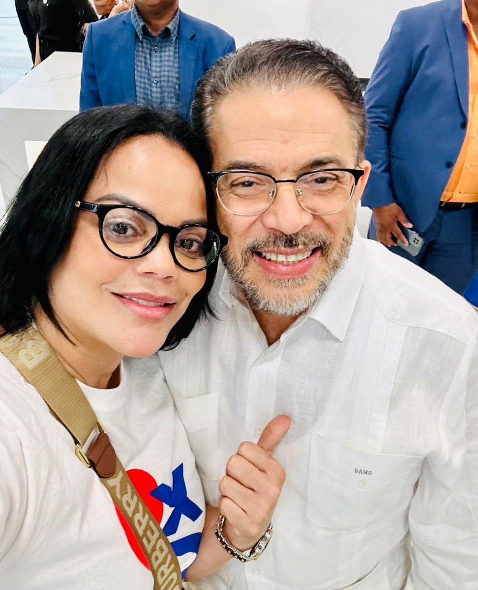 MariluzFerminA's tweet photo. De ahora en adelante llámenme @MorenoGuillermo  #FerminSupiste 
Ese es mi #Senador https://t.co/o7zJv3P5dk