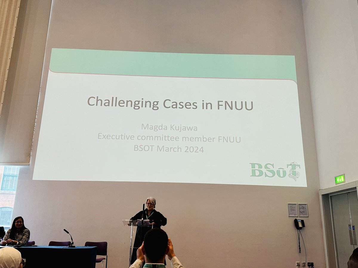 Great FNUU session discussing complex cases @kujawa_magda @HillUrology