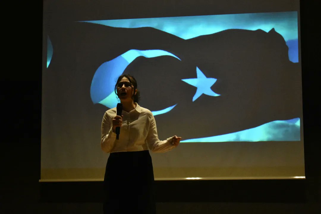 rtekaihl's tweet photo. Millî şairimiz Mehmet Akif Ersoy'un kaleme aldığı İstiklal Marşı, Hakk'a tapan milletimizin bağımsızlık sevdasının ebedi göstergesidir. İstiklâl Marşımızın kabulünün 103. yılında, millî şairimizi ve aziz şehitlerimizi rahmet, minnet ve şükranla yâd ediyoruz. ✨️ https://t.co/fxjZbRjjxf