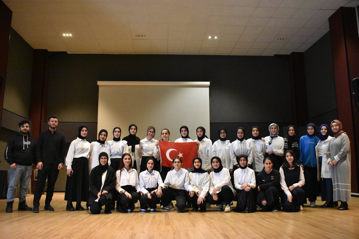 rtekaihl's tweet photo. Millî şairimiz Mehmet Akif Ersoy'un kaleme aldığı İstiklal Marşı, Hakk'a tapan milletimizin bağımsızlık sevdasının ebedi göstergesidir. İstiklâl Marşımızın kabulünün 103. yılında, millî şairimizi ve aziz şehitlerimizi rahmet, minnet ve şükranla yâd ediyoruz. ✨️ https://t.co/fxjZbRjjxf
