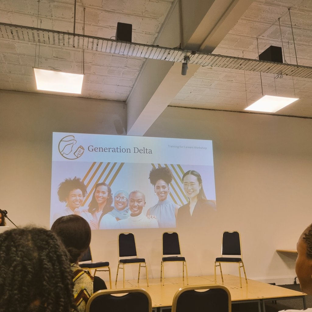 JacquelineGlen's tweet photo. Enjoying the conference 🥰
#goldsmithsuniversity#blackacademics #PhD https://t.co/jiZI9wSeTk